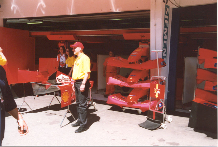 ferrari-box-1.jpg