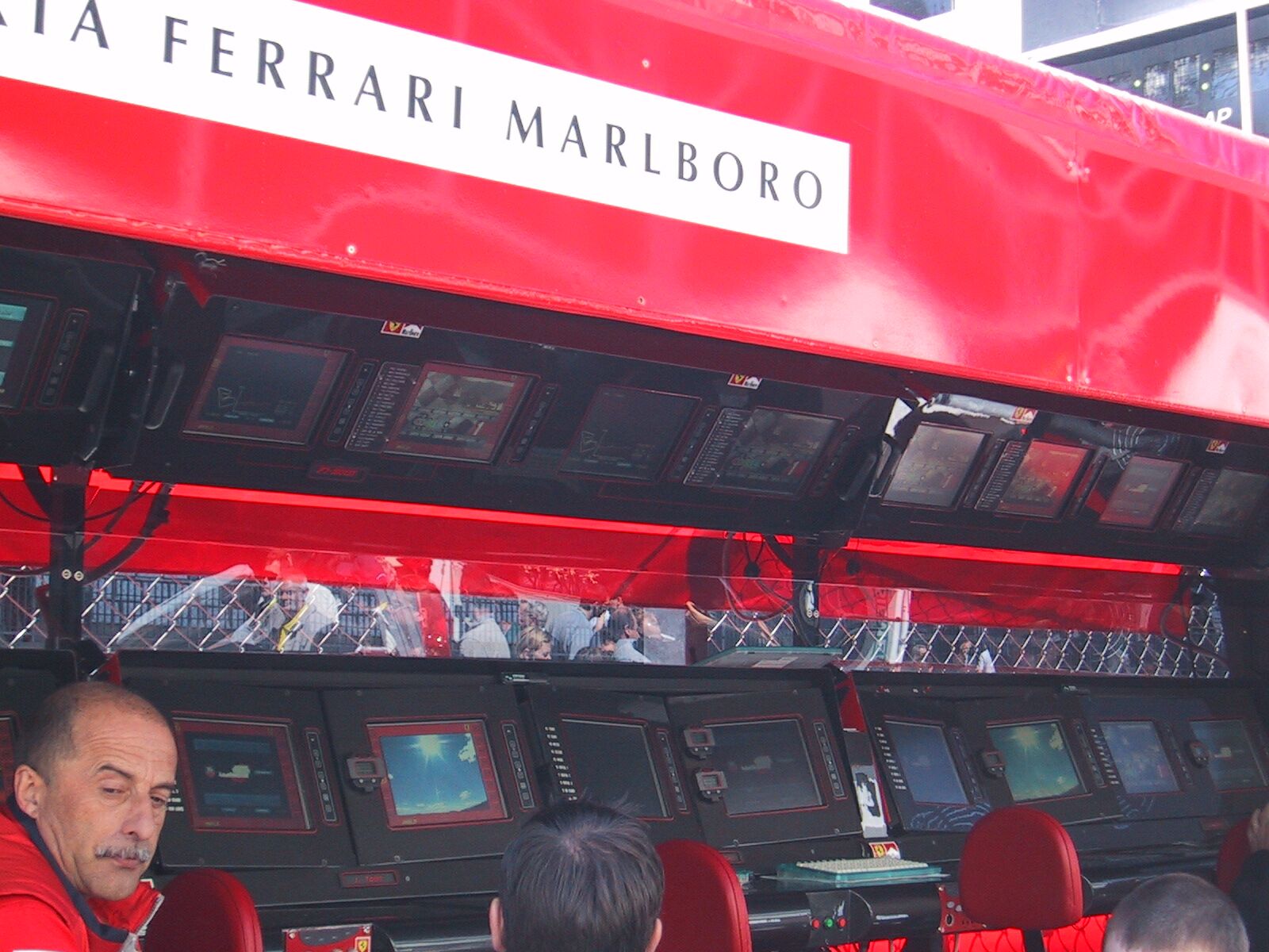 ferrari-kontrollstand.jpg